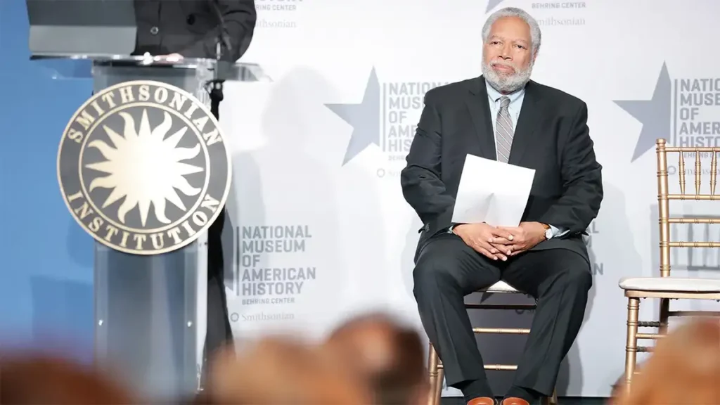 Lonnie Bunch earned .4M while promoting DEAI at the Smithsonian