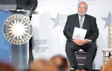 Lonnie Bunch earned .4M while promoting DEAI at the Smithsonian